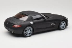 Mercedes SLS AMG C197 Matte Black Minichamps 1:18 100039027 Metal — zdjęcie 3 z 8