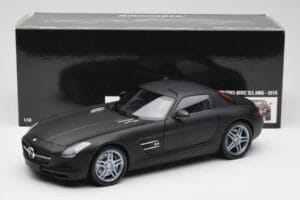 Mercedes SLS AMG C197 Matte Black Minichamps 1:18 100039027 Metal — zdjęcie 8 z 8