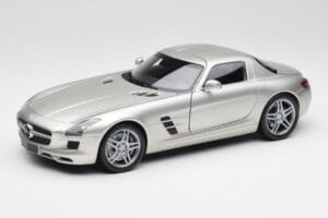 Mercedes SLS AMG C197 Matt Srebrny Minichamps 1:18 100039029 Metal