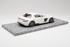 Mercedes Brabus SLS AMG 700 Biturbo Pearl Biały Minichamps 1:18 107032020 Metal — zdjęcie 2 z 6
