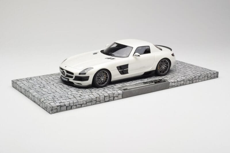 Mercedes Brabus SLS AMG 700 Biturbo Pearl Biały Minichamps 1:18 107032020 Metal