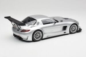 Mercedes SLS AMG GT3 C197 Street Srebrny Minichamps 1:18 151113100 Metal — zdjęcie 2 z 6