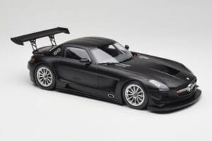 Mercedes SLS AMG GT3 C197 Street Matt Czarny Minichamps 1:18 151113101 Metal — zdjęcie 4 z 6