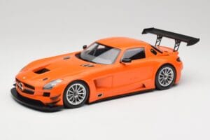 Mercedes SLS AMG GT3 C197 Street Pomarańczowy Minichamps 1:18 151113105 Metal