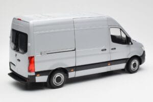 Mercedes Sprinter W907 Srebrny Norev 1:18 183424 Metal — zdjęcie 3 z 8