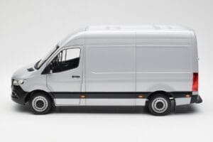 Mercedes Sprinter W907 Srebrny Norev 1:18 183424 Metal — zdjęcie 4 z 8
