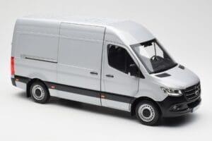 Mercedes Sprinter W907 Srebrny Norev 1:18 183424 Metal — zdjęcie 6 z 8
