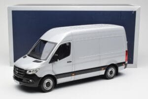 Mercedes Sprinter W907 Srebrny Norev 1:18 183424 Metal — zdjęcie 8 z 8
