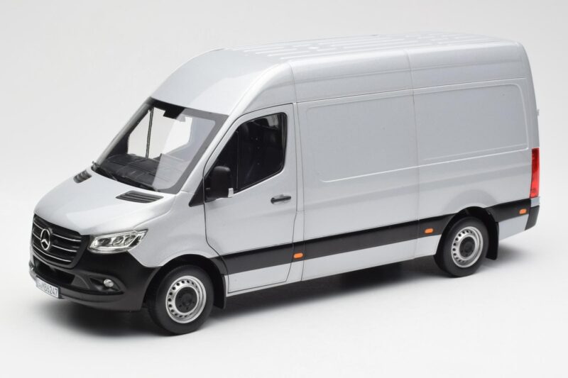 Mercedes Sprinter W907 Srebrny Norev 1:18 183424 Metal
