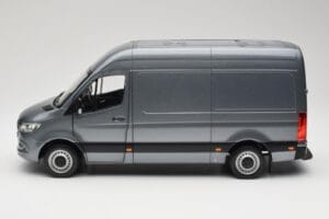 Mercedes Sprinter W907 Panel Van Selenite Grey Metallic Norev 1:18 B66004163 Metal — zdjęcie 4 z 8