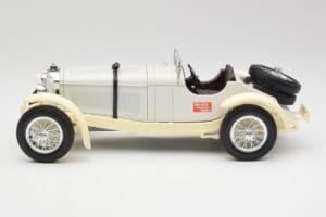 Mercedes SSKL Biały i Kremowy Bburago 1:18 3002-M1 Metal — zdjęcie 3 z 6