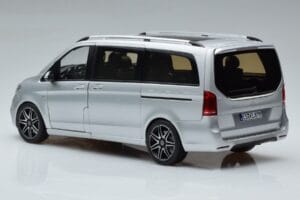 Mercedes V-Class V260 AMG Line Srebrny Norev 1:18 183871 Metal — zdjęcie 7 z 10