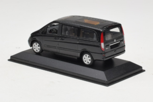 Mercedes Viano W639 Atlantis Blue Minichamps 1:43 B67871200 Metal — zdjęcie 3 z 4