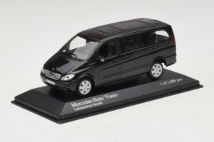 Mercedes Viano Czarny Minichamps 1:43 400032210 Metal — zdjęcie 2 z 4