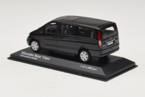 Mercedes Viano Czarny Minichamps 1:43 400032210 Metal — zdjęcie 3 z 4
