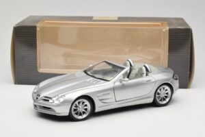Mercedes Vision SLR Roadster Srebrny Maisto 1:18 B66962107 Metal — zdjęcie 8 z 8