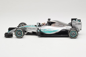 Mercedes W06 #44 L. Hamilton F1 World Champion 2015 Dealer Edition Minichamps 1:18 B66960539 Metal — zdjęcie 3 z 7