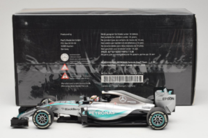Mercedes W06 #44 L. Hamilton F1 World Champion 2015 Dealer Edition Minichamps 1:18 B66960539 Metal — zdjęcie 6 z 7