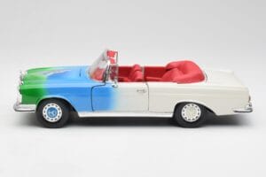 Mercedes 280SE W108 Tricolor Maisto 1:18 56014 Metal — zdjęcie 4 z 8