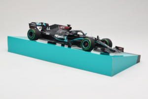 Mercedes W11 #44 L. Hamilton Mercedes AMG Petronas Turkish Grand Prix Winner World Champion 2020 Minichamps 1:18 113201444 Ży — zdjęcie 4 z 7
