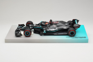 Mercedes W11 #63 G. Russell Mercedes AMG Petronas Sakhir Grand Prix 2020 Minichamps 1:18 113201663 Żywica