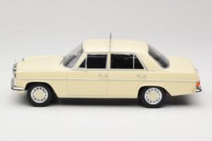 Mercedes W115 Beżowy Taxi MCG 1:18 MCG18055 Metal — zdjęcie 3 z 6