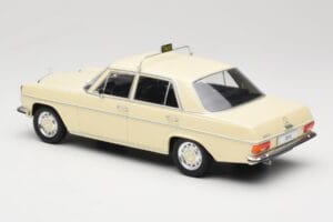 Mercedes W115 Beżowy Taxi MCG 1:18 MCG18055 Metal — zdjęcie 5 z 6