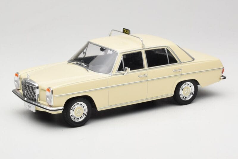 Mercedes W115 Beżowy Taxi MCG 1:18 MCG18055 Metal