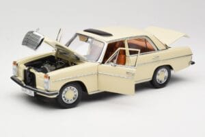 Mercedes W115 Strich 8 Kremowy Sun Star 1:18 4581 Metal — zdjęcie 2 z 8