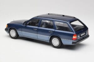 Mercedes 300D W124 T-Modell Nautical Niebieski Norev 1:18 183962 Metal — zdjęcie 7 z 8