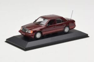 Mercedes W124 Dark Red Metallic Minichamps 1:43 MB002 Metal — zdjęcie 2 z 4