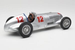 Mercedes W125 #12 R. Caracciola Grand Prix 1937 CMC 1:18 M-052 Metal — zdjęcie 2 z 6