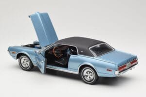 Mercury Cougar XR-7 Niebieski Sun Star 1:18 1562 Metal — zdjęcie 5 z 8