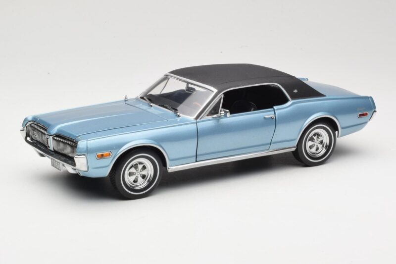 Mercury Cougar XR-7 Niebieski Sun Star 1:18 1562 Metal