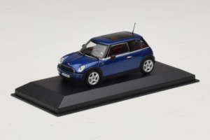 Mini Cooper Kabriolet Niebieski Minichamps 1:43 80420309092-R1 Metal — zdjęcie 2 z 5