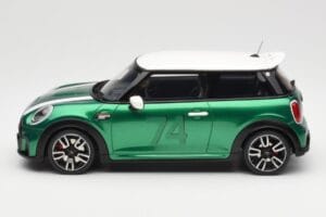 MINI Cooper F56 JCW British Racing Zielony Otto 1:18 OT1098 Żywica — zdjęcie 3 z 6