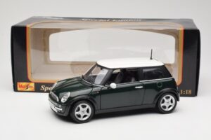 Mini Cooper Mk7 Zielony Maisto 1:18 7271336 Metal — zdjęcie 8 z 8