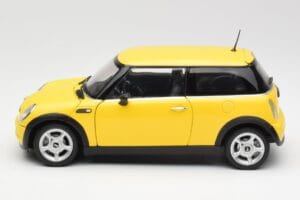 Mini Cooper One R50 Pakiet Aerodynamiczny Żółty Kyosho 1:18 80430148553 Metal — zdjęcie 4 z 8