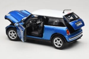 Mini Cooper R50 Niebieski z Białym Dachem Mondo Motors 1:18 MINI004 Metal — zdjęcie 5 z 8
