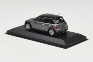 Mini Cooper S Grey Metallic Minichamps 1:43 80420148551-R1 Metal — zdjęcie 3 z 4