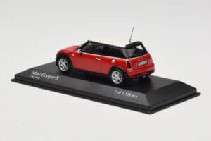 MINI Cooper S R53 Czerwony Minichamps 1:43 431138200 Metal — zdjęcie 3 z 5