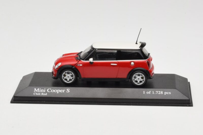 MINI Cooper S R53 Czerwony Minichamps 1:43 431138200 Metal