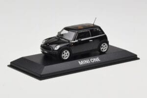 Mini One R50 Czarny Z Czarnym Dachem Minichamps 1:43 MINI005 Metal — zdjęcie 2 z 5