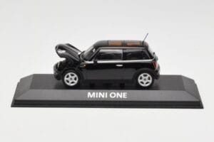 Mini One R50 Czarny Z Czarnym Dachem Minichamps 1:43 MINI005 Metal — zdjęcie 5 z 5