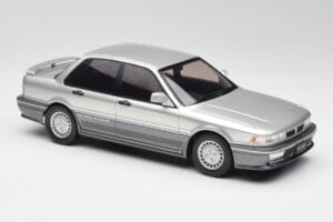 Mitsubishi Galant VR-4 Srebrny IXO 1:18 18CMC191 Metal — zdjęcie 4 z 6