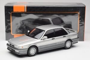 Mitsubishi Galant VR-4 Srebrny IXO 1:18 18CMC191 Metal — zdjęcie 6 z 6