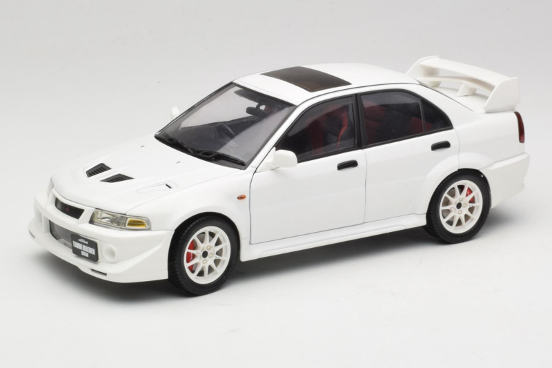 Mitsubishi Lancer Evo VI Tommi Makinen Edition Biały AUTOart 1:18 77157 Metal