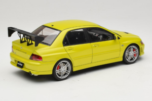 Mitsubishi Lancer Evo VII Mustard Yellow AUTOart 1:18 77166 Metal — zdjęcie 3 z 8
