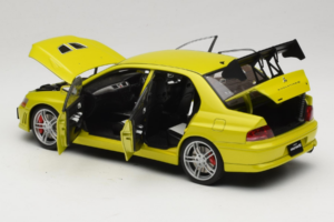 Mitsubishi Lancer Evo VII Mustard Yellow AUTOart 1:18 77166 Metal — zdjęcie 7 z 8