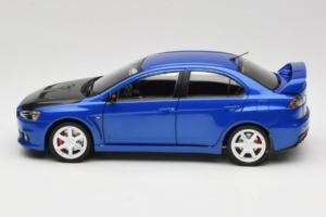 Mitsubishi Lancer Evolution X Niebieski OEM 1:18 MLE01 Metal — zdjęcie 4 z 8